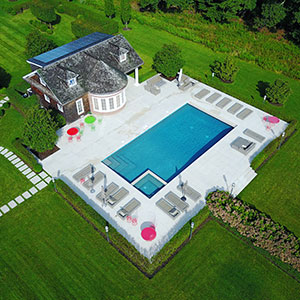 hamptons pool cleaning service